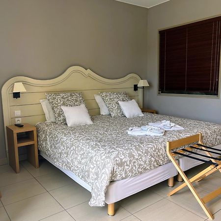Suite Superieure Domaine Du Golf St Endreol, 1 A 2 Personnes La Motte  Exterior photo