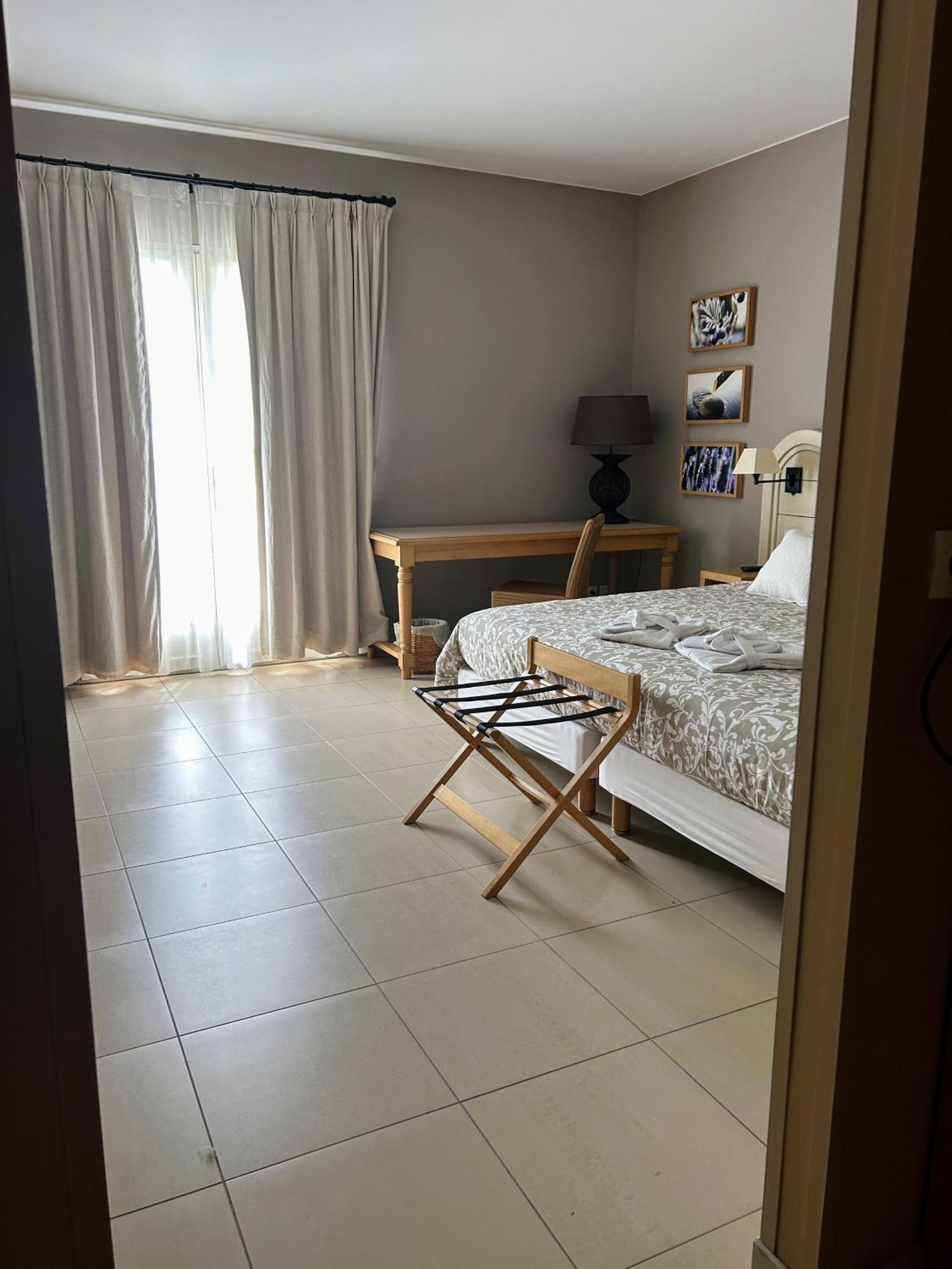 Suite Superieure Domaine Du Golf St Endreol, 1 A 2 Personnes La Motte  Exterior photo