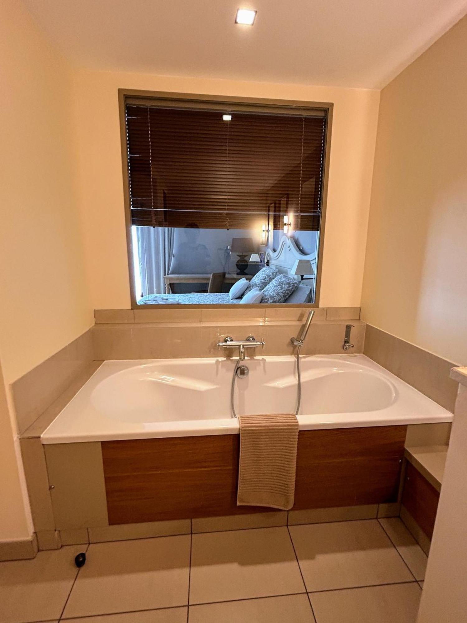 Suite Superieure Domaine Du Golf St Endreol, 1 A 2 Personnes La Motte  Exterior photo